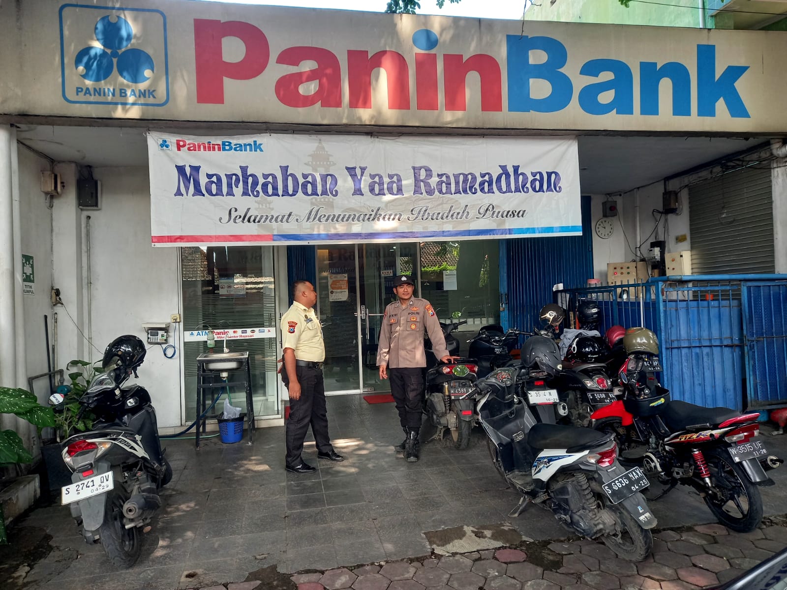 Antisipasi 3C di Bulan Ramadhan, Petugas Piket Lantas dan Samapta Polsek Mojosari Lakukan Patroli Wilayah.
