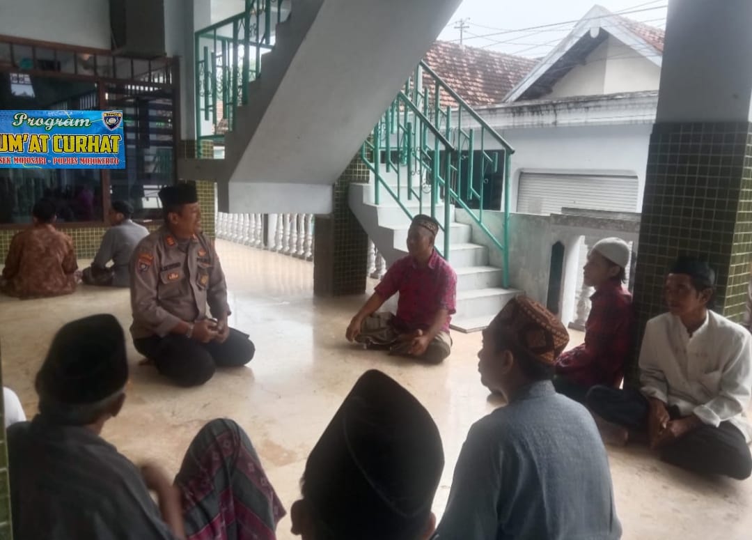 KEGIATAN JUM’AT CURHAT POLRES MOJOKERTO OLEH KANIT BINMAS POLSEK MOJOSARI.