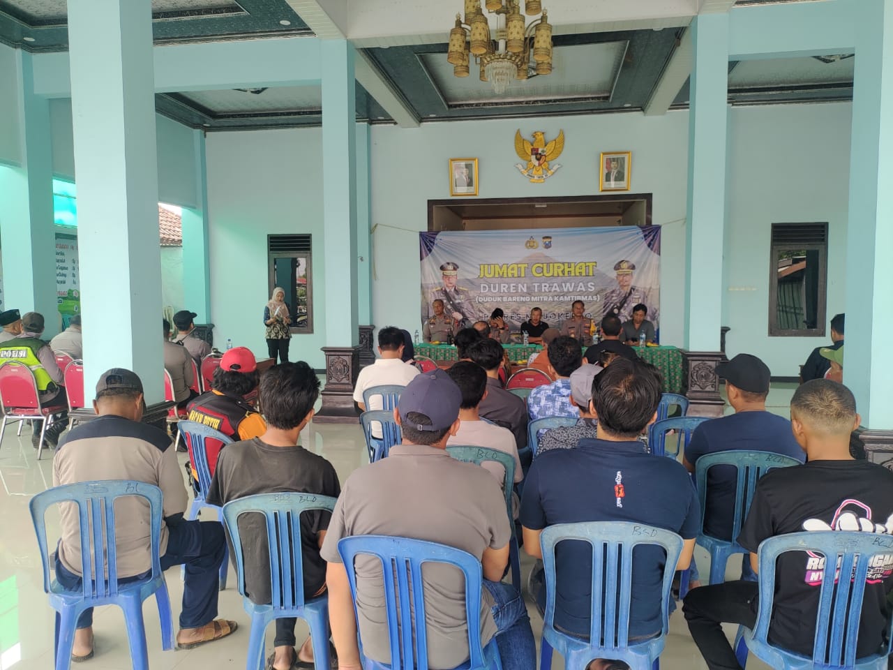 Polsek Trawas Gelar Jum’at Curhat “Duren Trawas” di Desa Jatijejer
