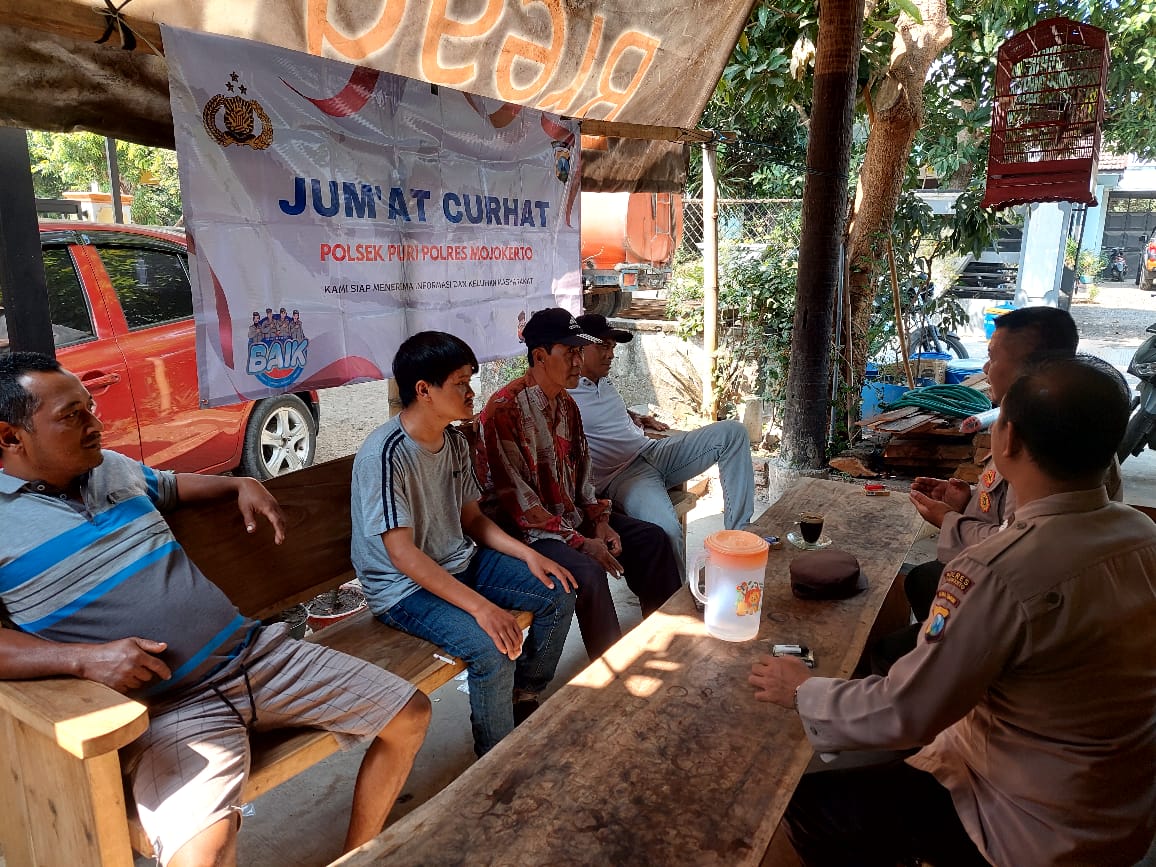 BERIKAN HIMBAUAN KAMTIBMAS DALAM SAMBANG JUMAT CURHAT