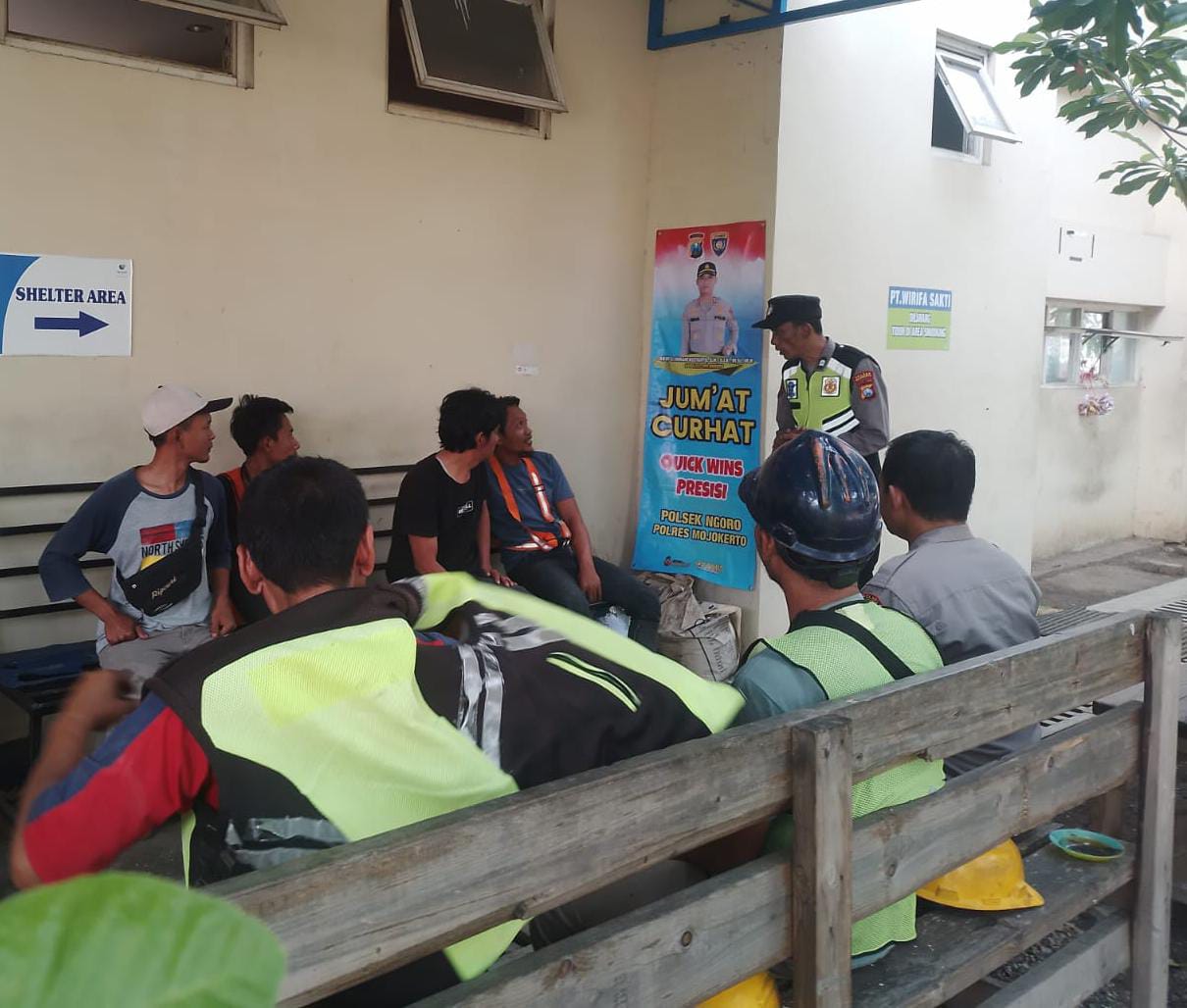 Polsek Ngoro Gelar Program Jumat Curhat di Kawasan Industri NIP